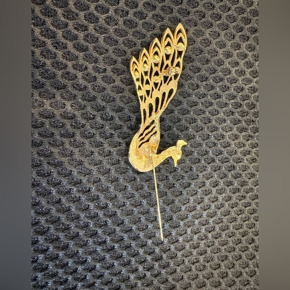 Stunning Vintage Peacock Brooch Gold Tone with Sparkling Rhinestones - Picture 8 of 9